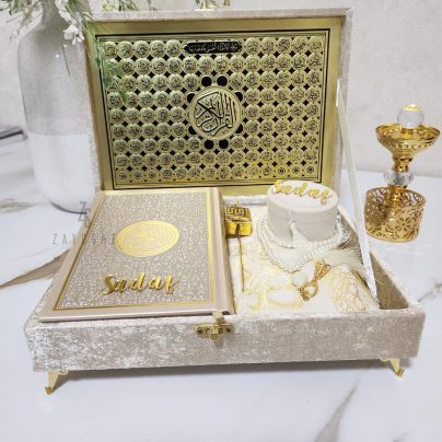 Luxurious Islamic Gift Box with Quran,prayer rug,tasbeeh,tasbeeh box,bookmark