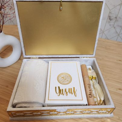Exclusive Islamic Gift Set with Rainbow Quran,prayer rug ,tasbeeh, bookmark,Miswak holder