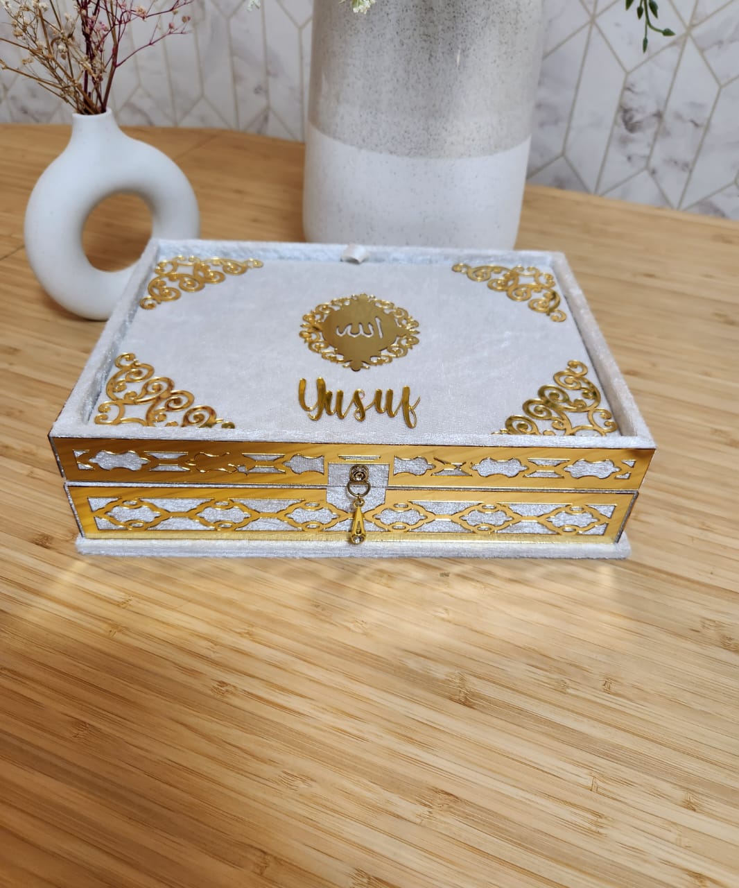 Exclusive Islamic Gift Set with Rainbow Quran For Him-White5