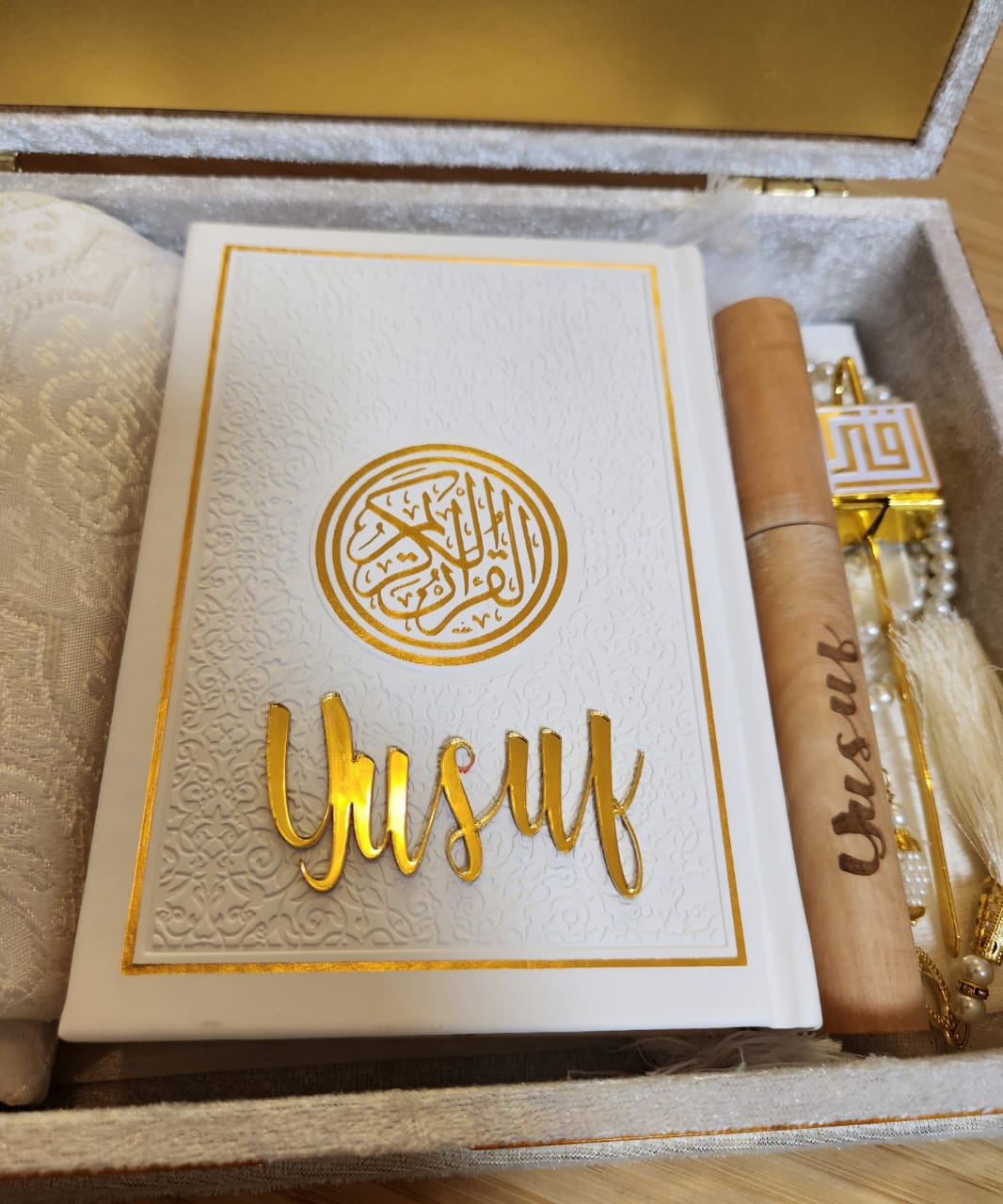 Exclusive Islamic Gift Set with Rainbow Quran For Him-White5