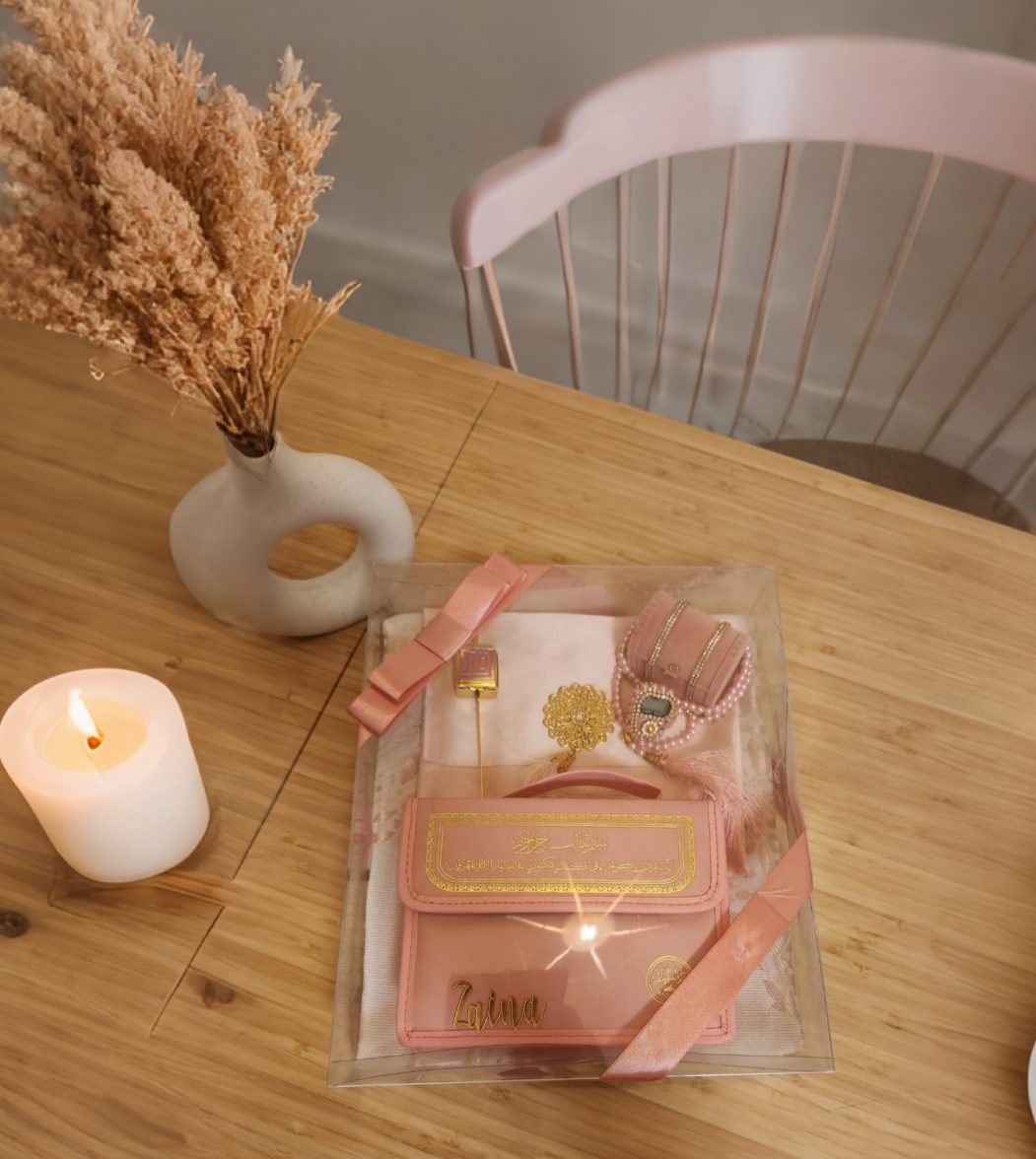 30 Para Ramadan Quran Gift Set For Her-Pink - Image 2