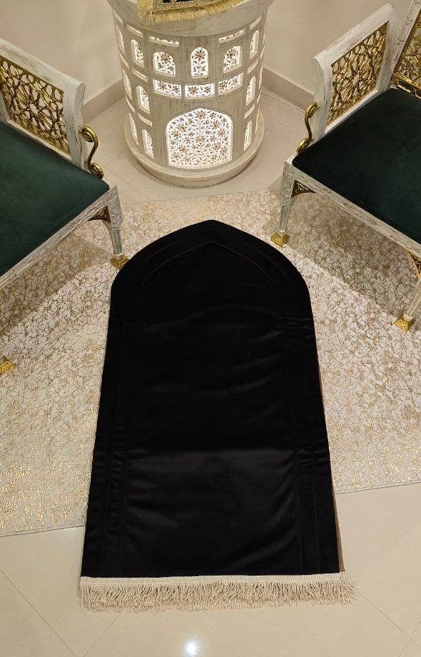 Black Velvet Prayer Mat