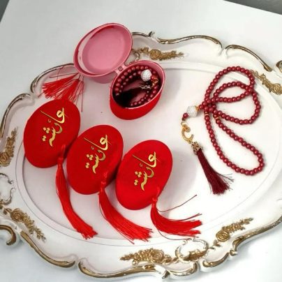 Velvet Box Pearl Tasbeeh-Red